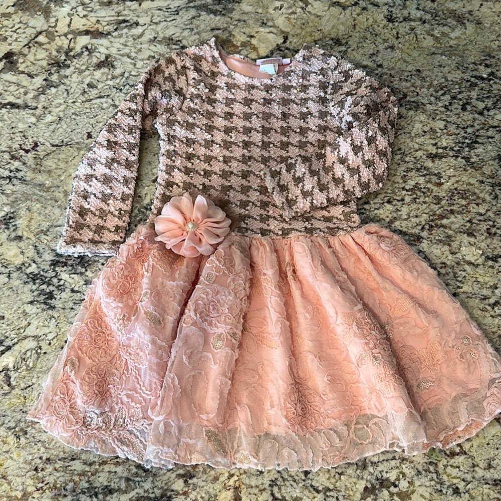 Pink detailed dress
